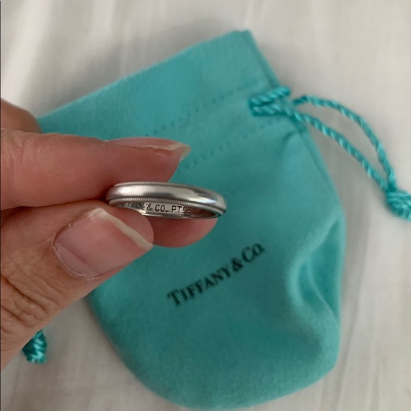 Tiffany & Co. Wedding Band - 950 Platinum Milgrain Designer Ring Size 4 3/4 - 5 - Picture 4 of 5